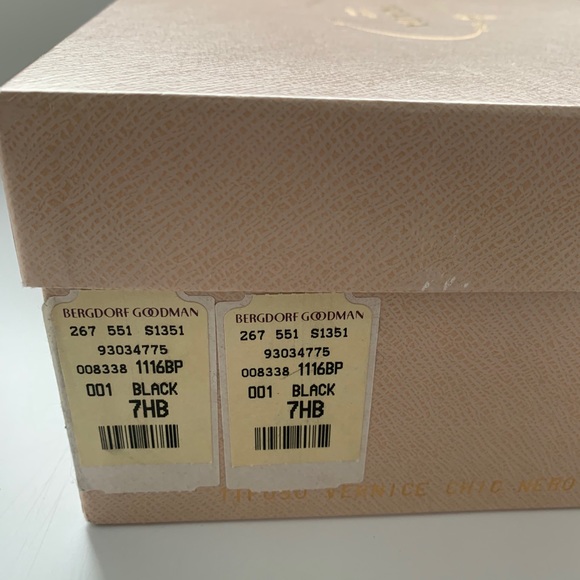 Prada patent leather pumps. Size: 37 1/2 - Picture 6 of 6